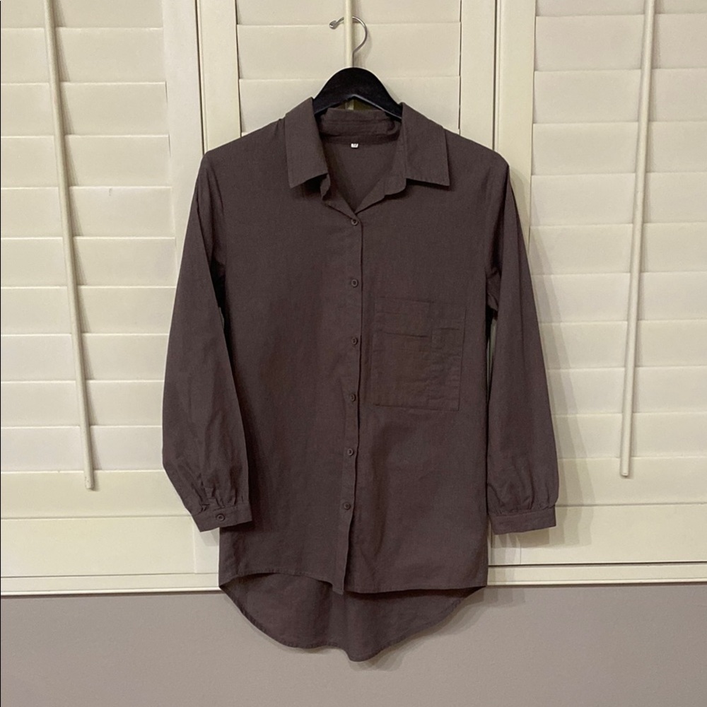 Minibee grey button down long sleeve blouse. Size M.